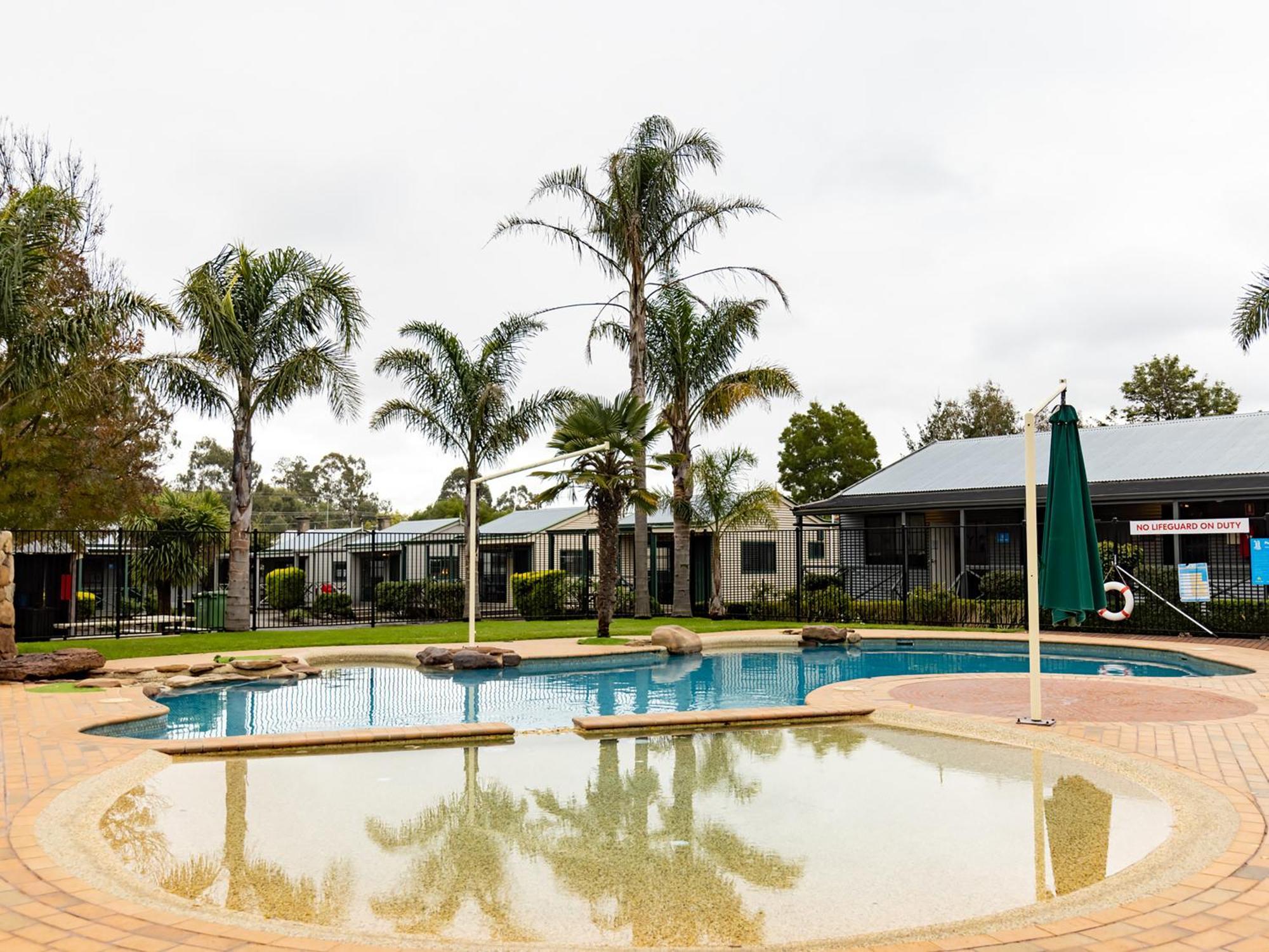 Nrma Ballarat Holiday Park Buitenkant foto