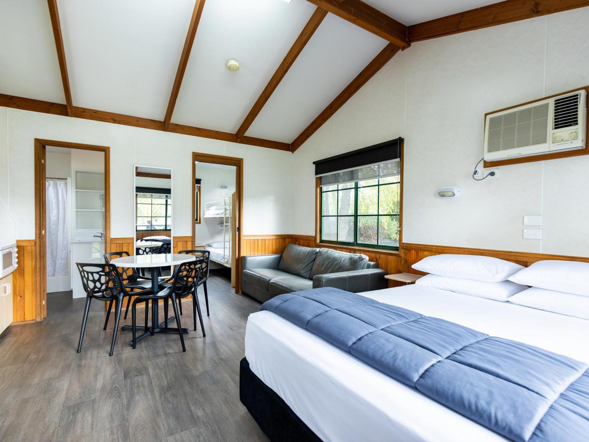 Nrma Ballarat Holiday Park Kamer foto
