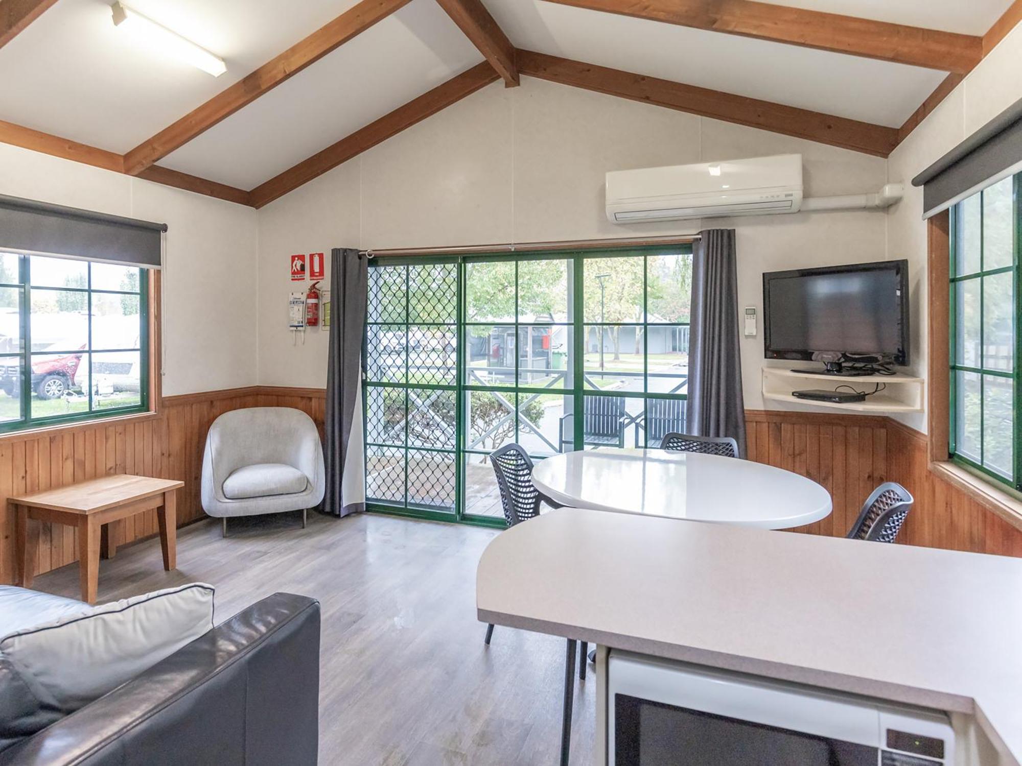 Nrma Ballarat Holiday Park Buitenkant foto